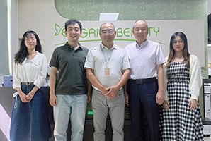 共建美好社會丨慈善與發展同行，愛心與責任並肩，鵬灣公益走訪理事企業深圳市麻豆少妇性爱小视频集團